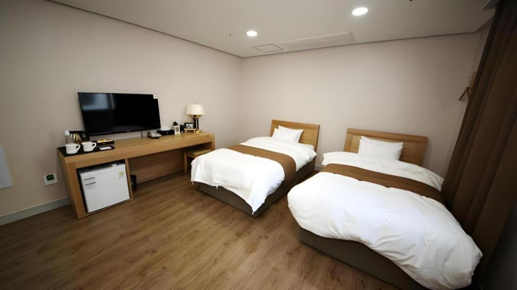 Hotel Aroha Jeju Seogwipo Exterior foto
