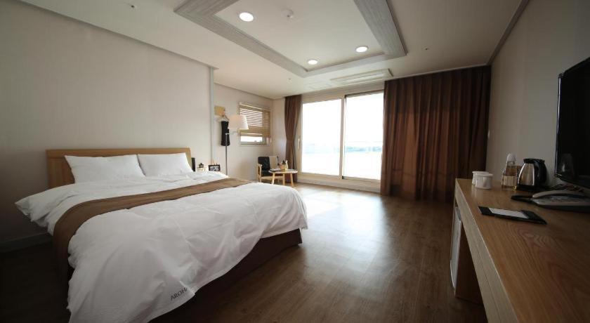 Hotel Aroha Jeju Seogwipo Exterior foto